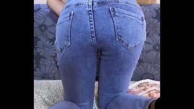 学姐的牛仔裤黑丝诱惑自慰