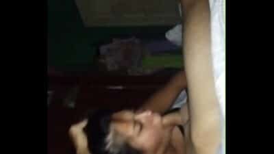 La amiga de mi mamá entró a la noche a mi pieza y se dejó grabar de recuerdo