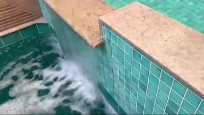 Negão meteu com forca e sem pena