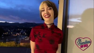 Oney, jeune coquine, veut la double pénétration