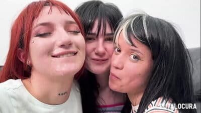 PutaLocura – Jovenes zorras Sara Villegas, Digna Morales y Laura Hardkinks tragan en el bukkake